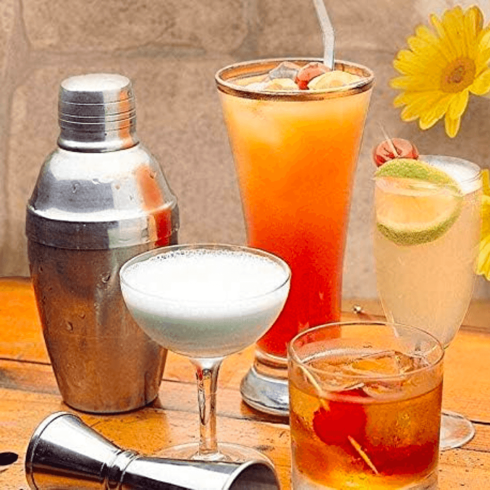 Set de Barman pentru Bauturi Koken.ro, Kit pentru barmani din 9 piese Otel inoxidabil, Suport din Bambus, Shaker Cobbler 750 ml, Argintiu - köken
