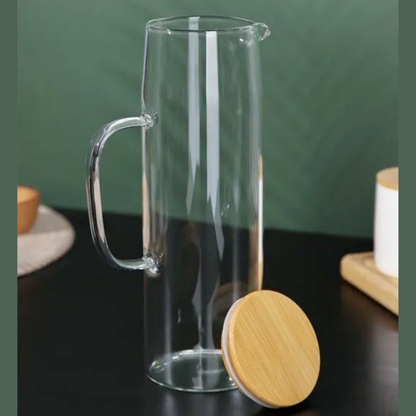 Carafa Pentru Apa din sticla borosilicată Koken, recipient cu Capac din bambus si otel inoxidabil, Ulcior 26 x 8,5 cm, 1500ml, Transparent/Lemn